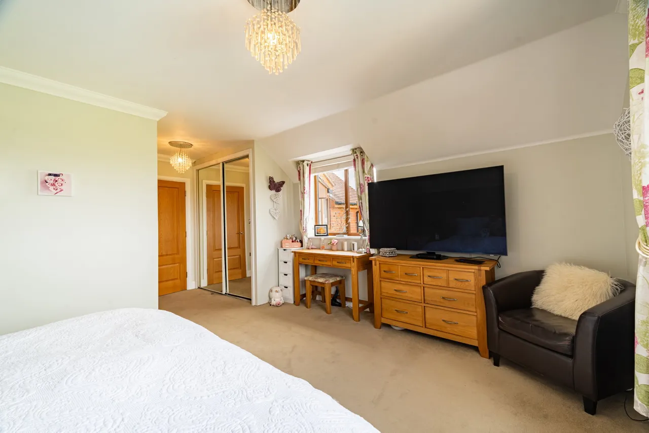 Marston Hill, Oving, HP22, photo 17