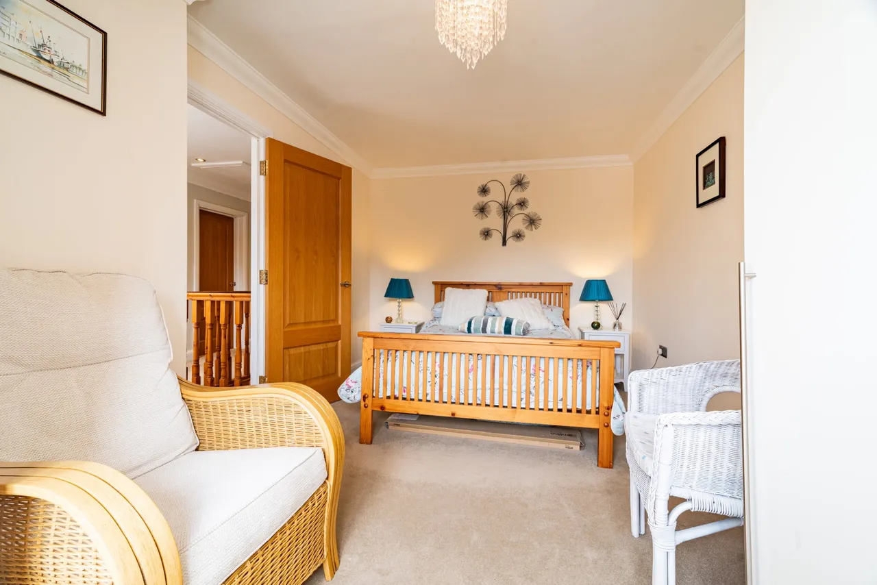 Marston Hill, Oving, HP22, photo 19