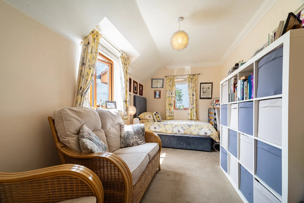 Marston Hill, Oving, HP22, photo 27