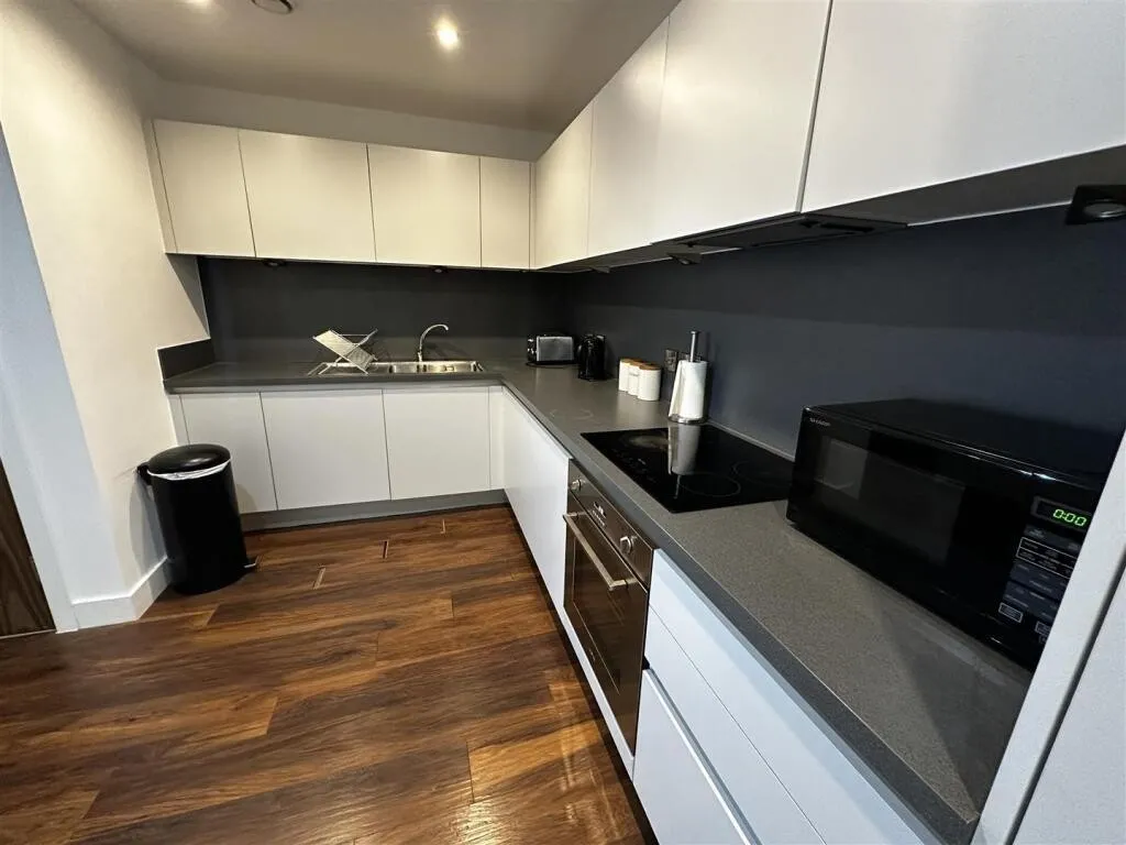 Cambridge Street, Manchester, M1, photo 14