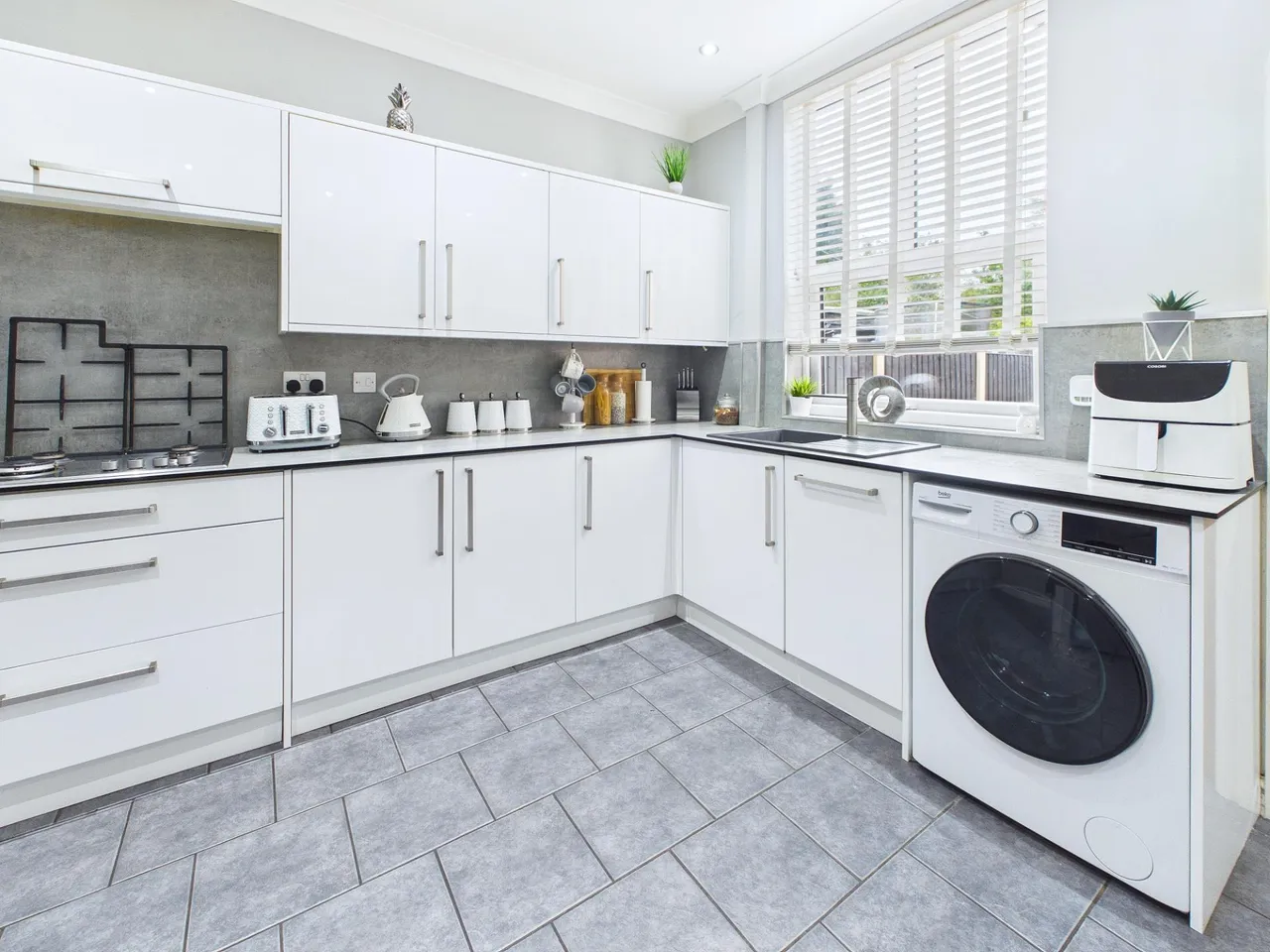 Warrington Road, Wigan, WN3, photo 9
