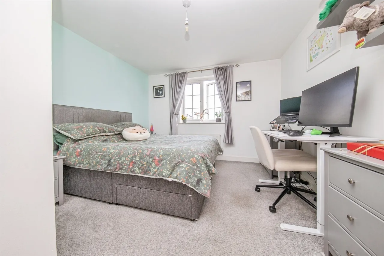 Apprentice Drive, Braiswick Park, COLCHESTER, photo 9