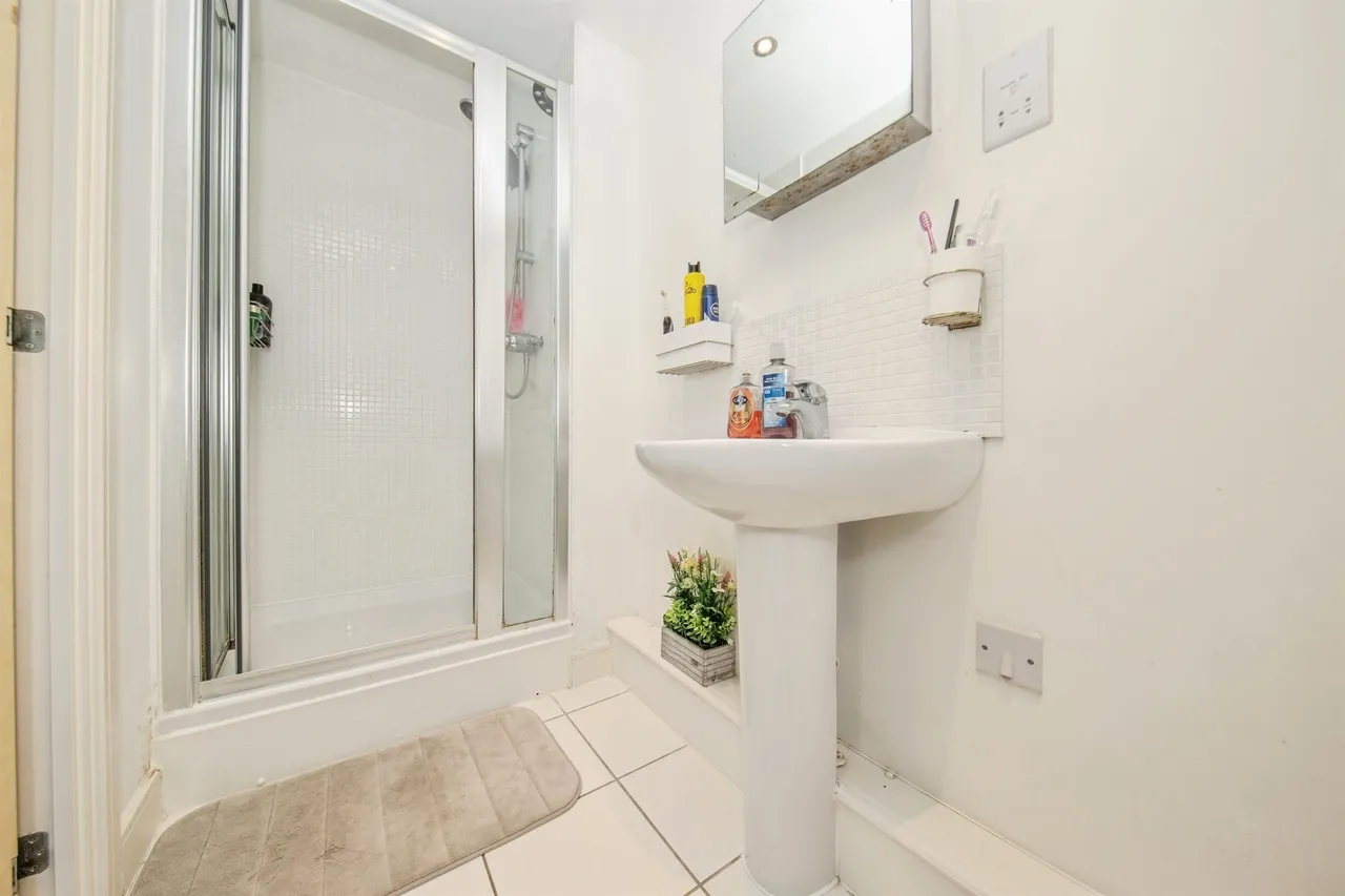 Apprentice Drive, Braiswick Park, COLCHESTER, photo 12
