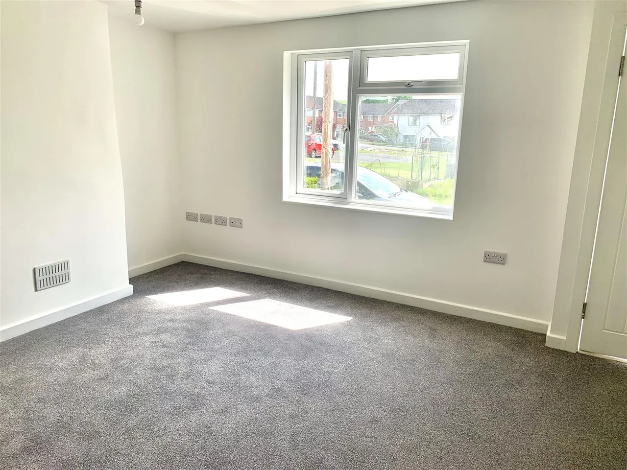 Avon Square, Upavon, SN9, photo 4