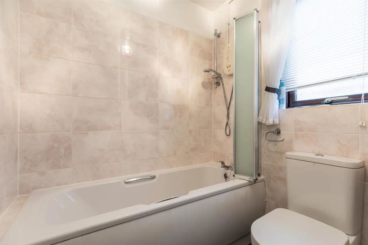 Victoria Court, Belfast, BT4, photo 13