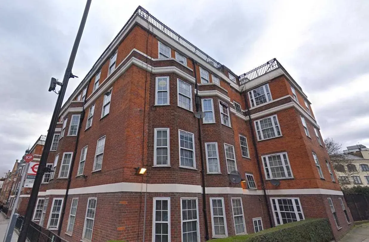 Prince Of Wales Road, London, photo 11