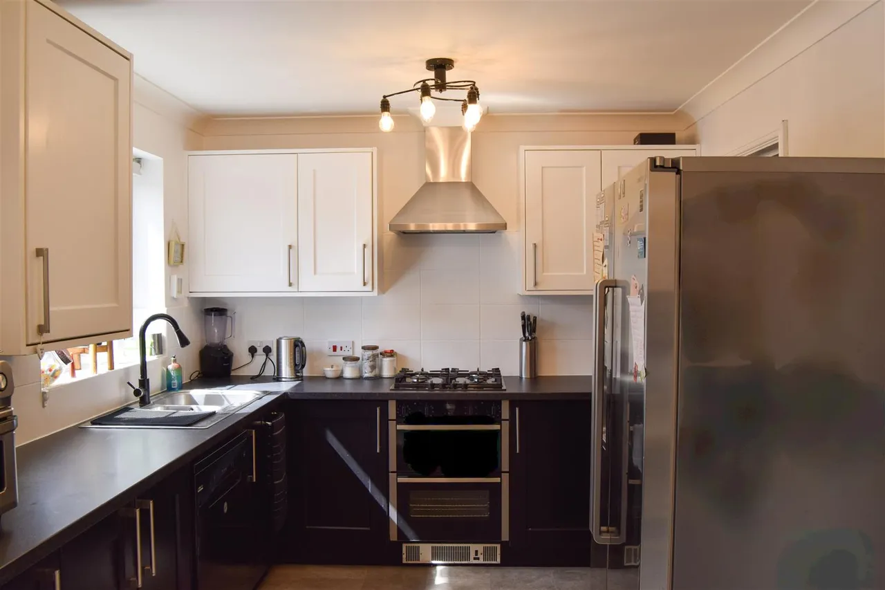 Bullfinch Drive, Harleston, IP20, photo 2
