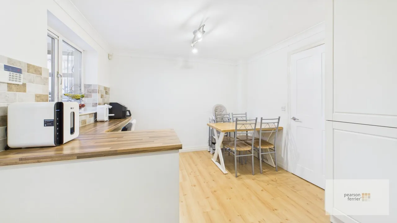 Clarence Close, Bury, BL9 6HE, photo 6