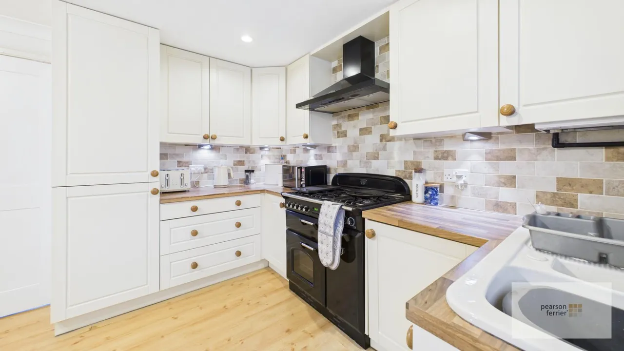 Clarence Close, Bury, BL9 6HE, photo 5