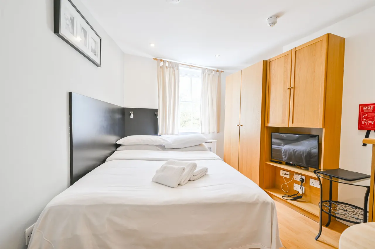 Flat 15, 27 Cartwright Gardens, London, photo 5