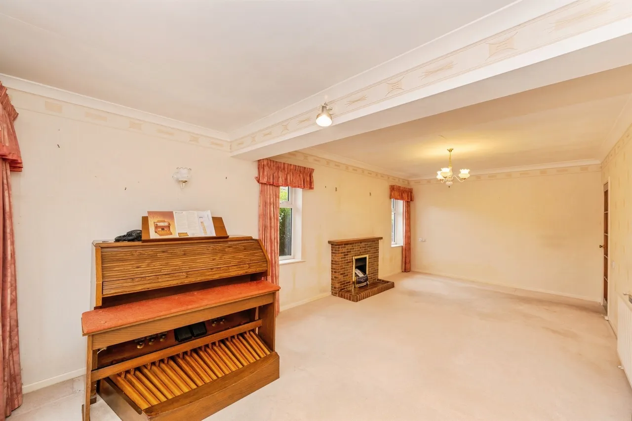 Portland Close, Mickleover, DE3, photo 3