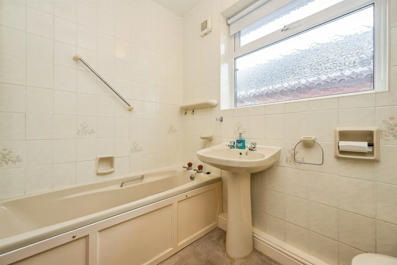 Portland Close, Mickleover, DE3, photo 12