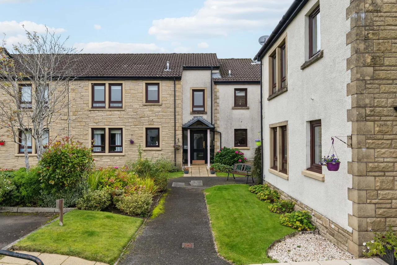 Wellmeadow Farm, Meadow Way, Newton Mearns, photo 2