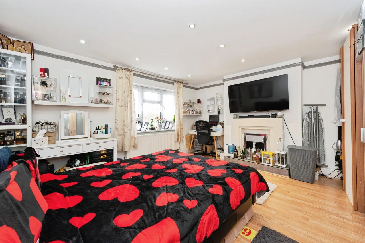 Gap Road, London, SW19, photo 6