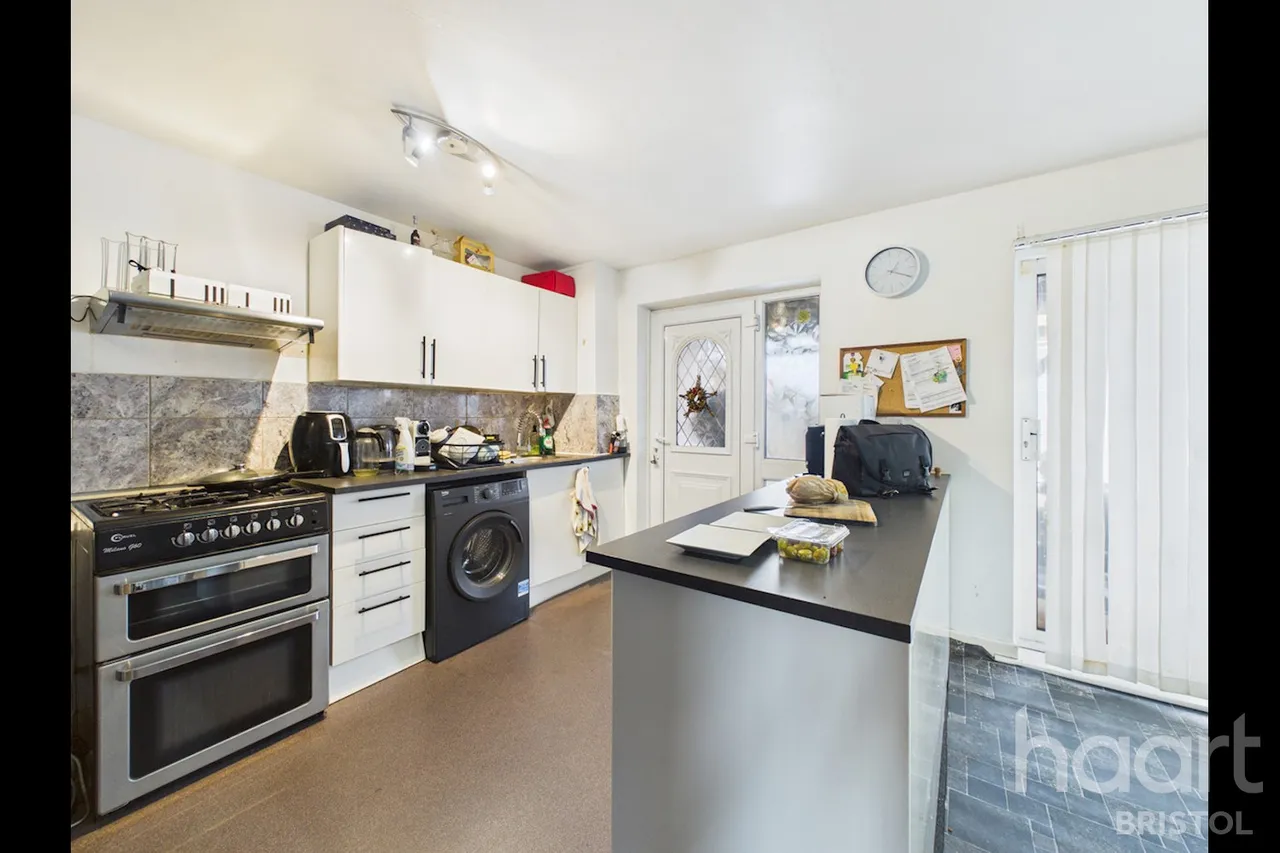 Cedar Close, Bristol, BS34, photo 4