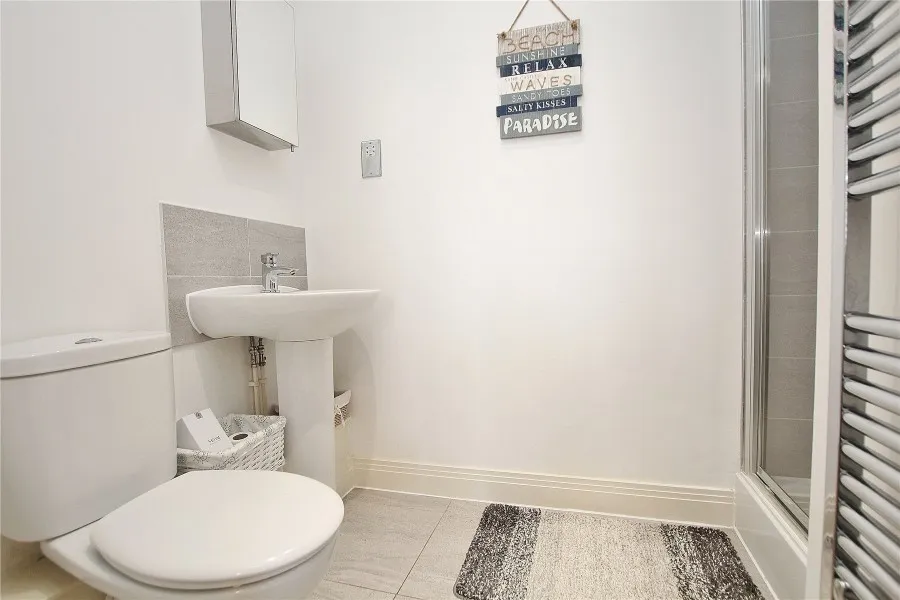 Brookwood Farm Drive, Woking, GU21, photo 9
