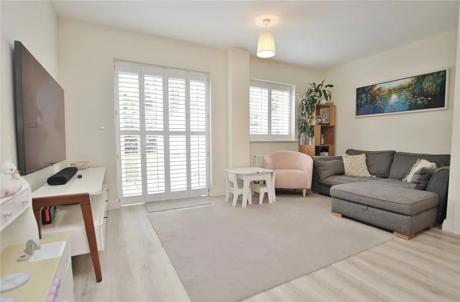 Brookwood Farm Drive, Woking, GU21, photo 4