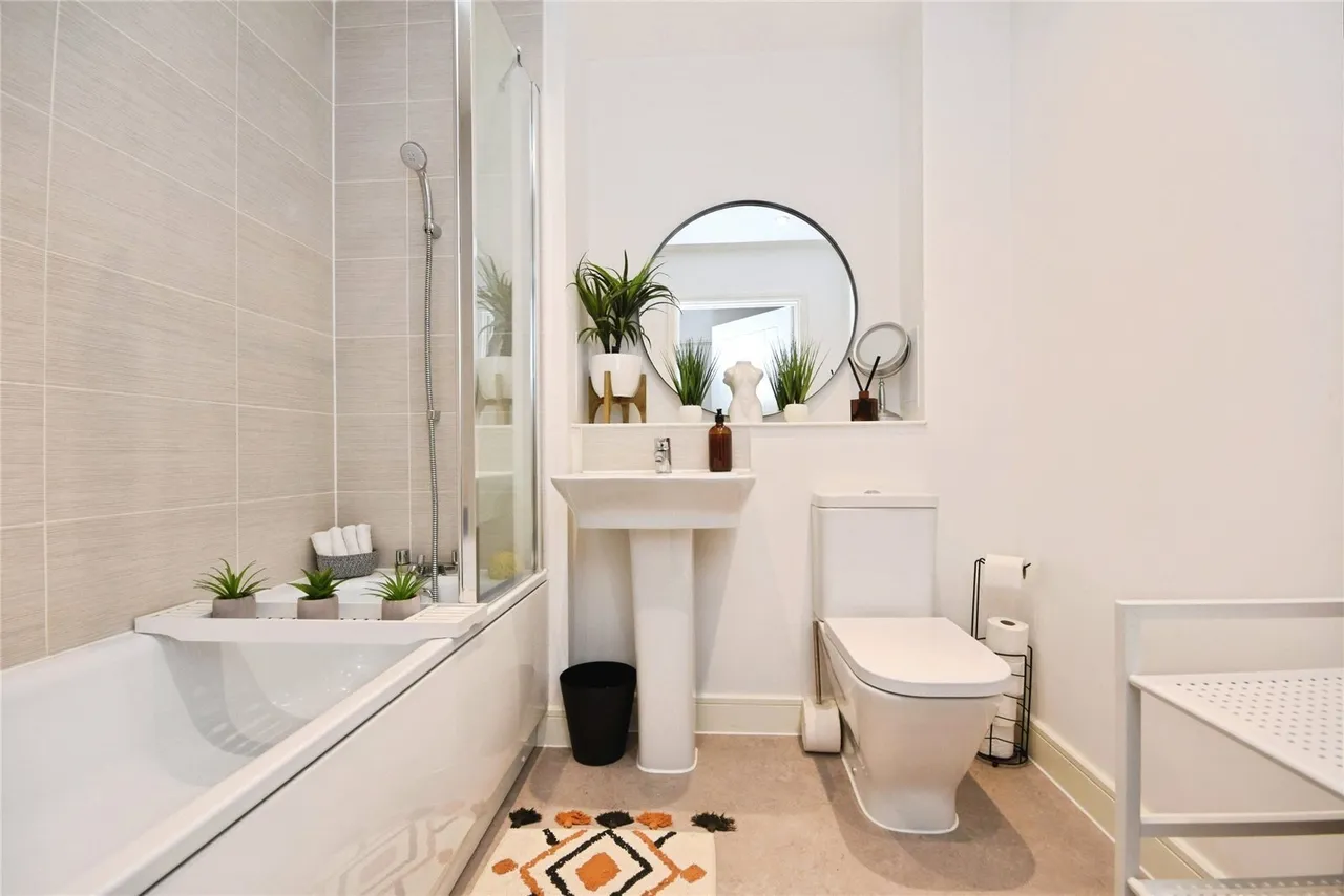 Wharf Road, Chelmsford, Essex, CM2, photo 5
