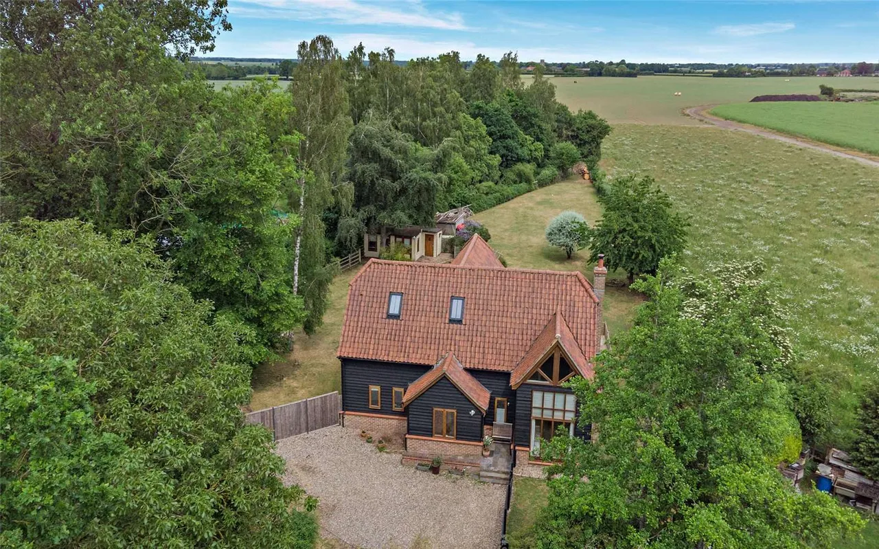 4 bed house for sale — Deopham, Wymondham, Norfolk, NR18 9ED