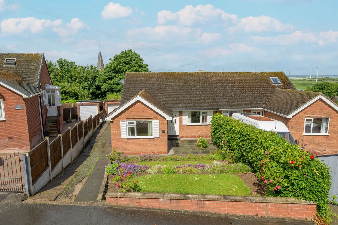 Hale View Road, Frodsham, photo 18