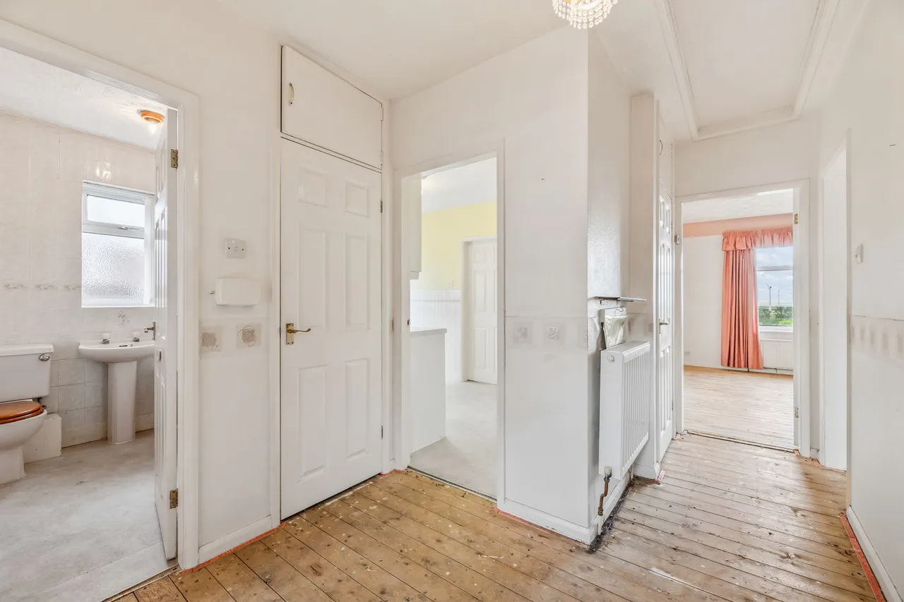Hale View Road, Frodsham, photo 9