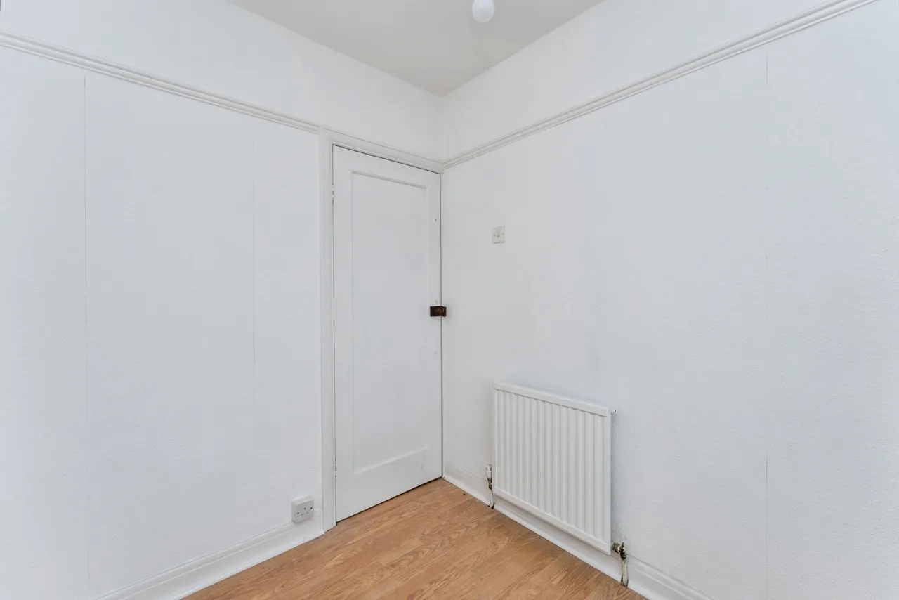 West Drive, Holywell, CH8, photo 12