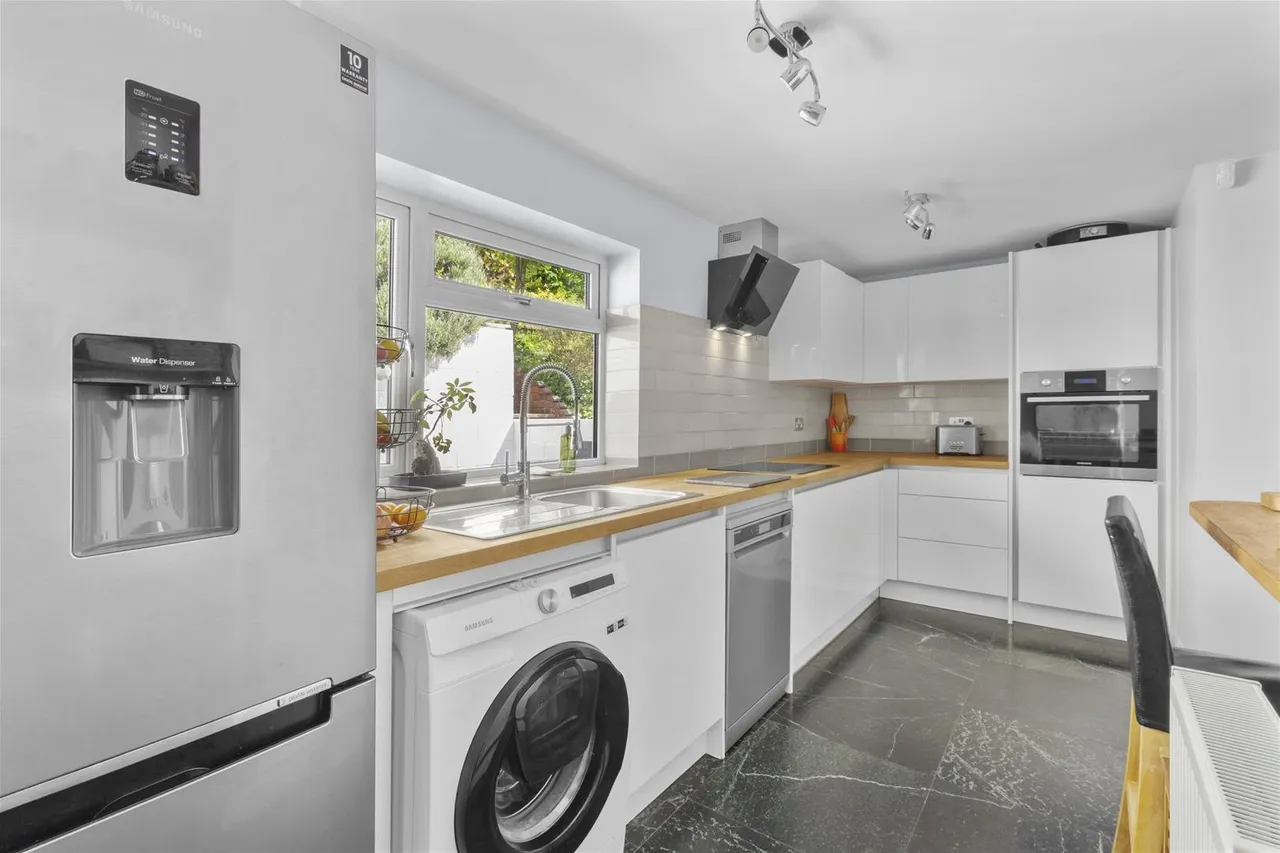 Carrington Road, High Wycombe, HP12, photo 5