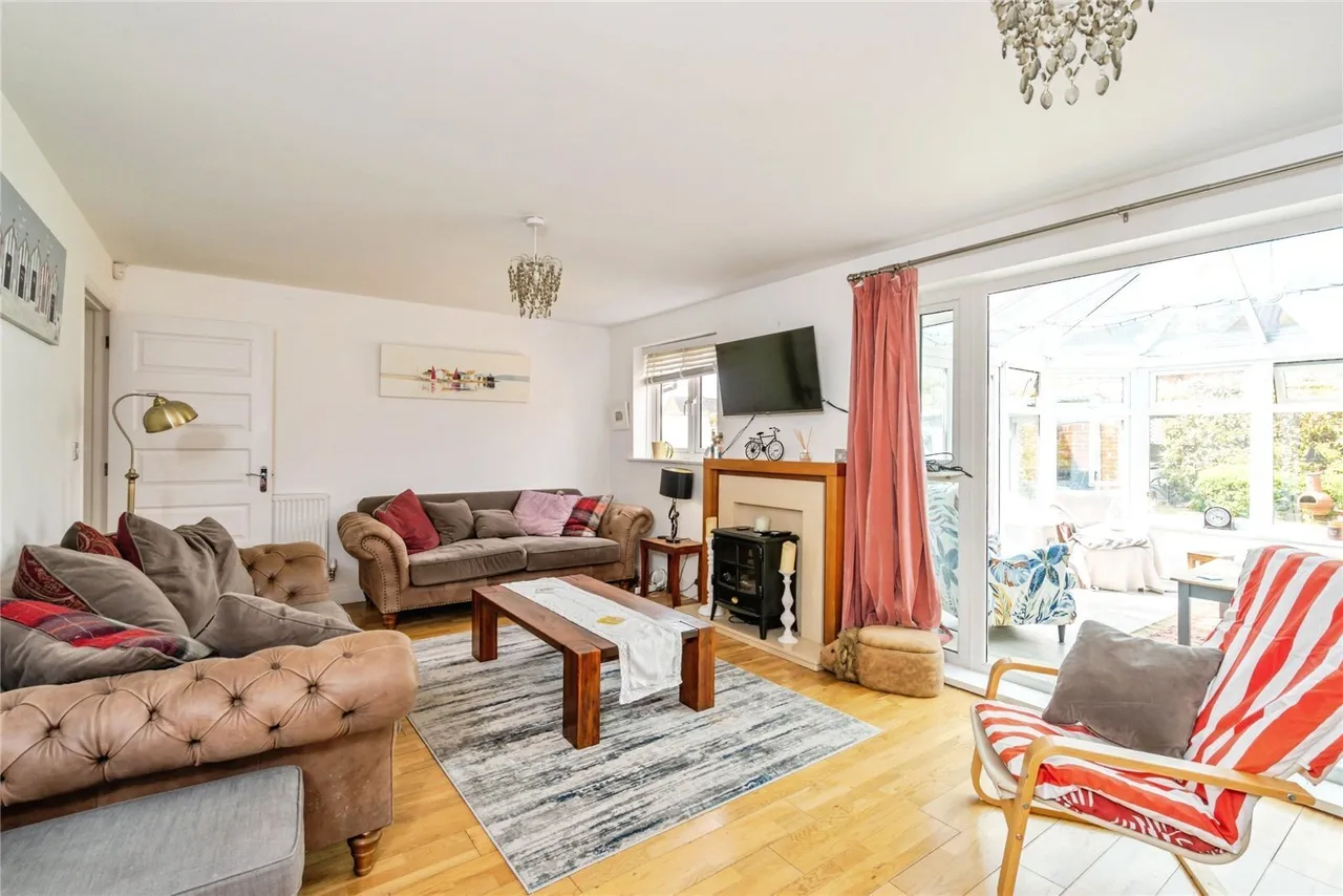 Ferry Drive, Chichester, PO19, photo 2