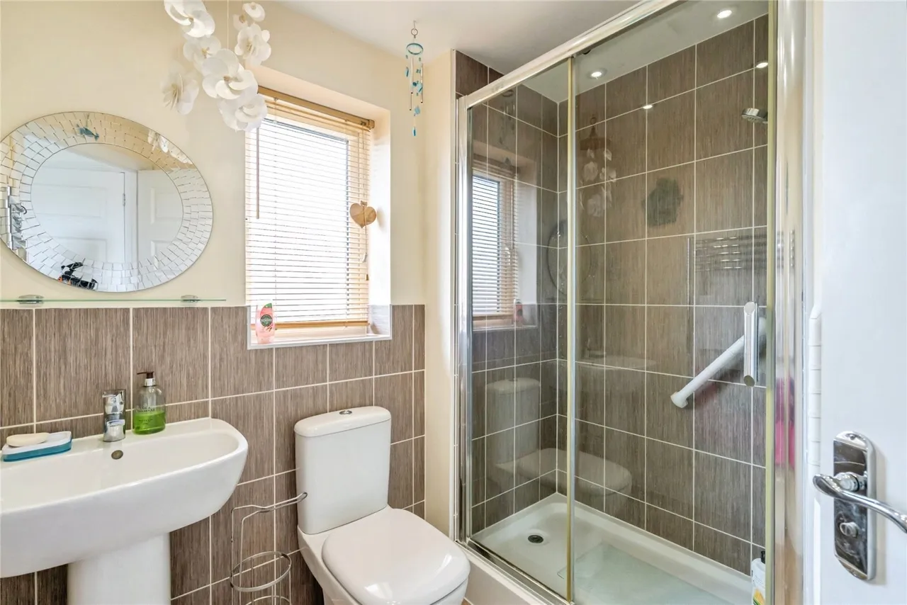 Ferry Drive, Chichester, PO19, photo 12