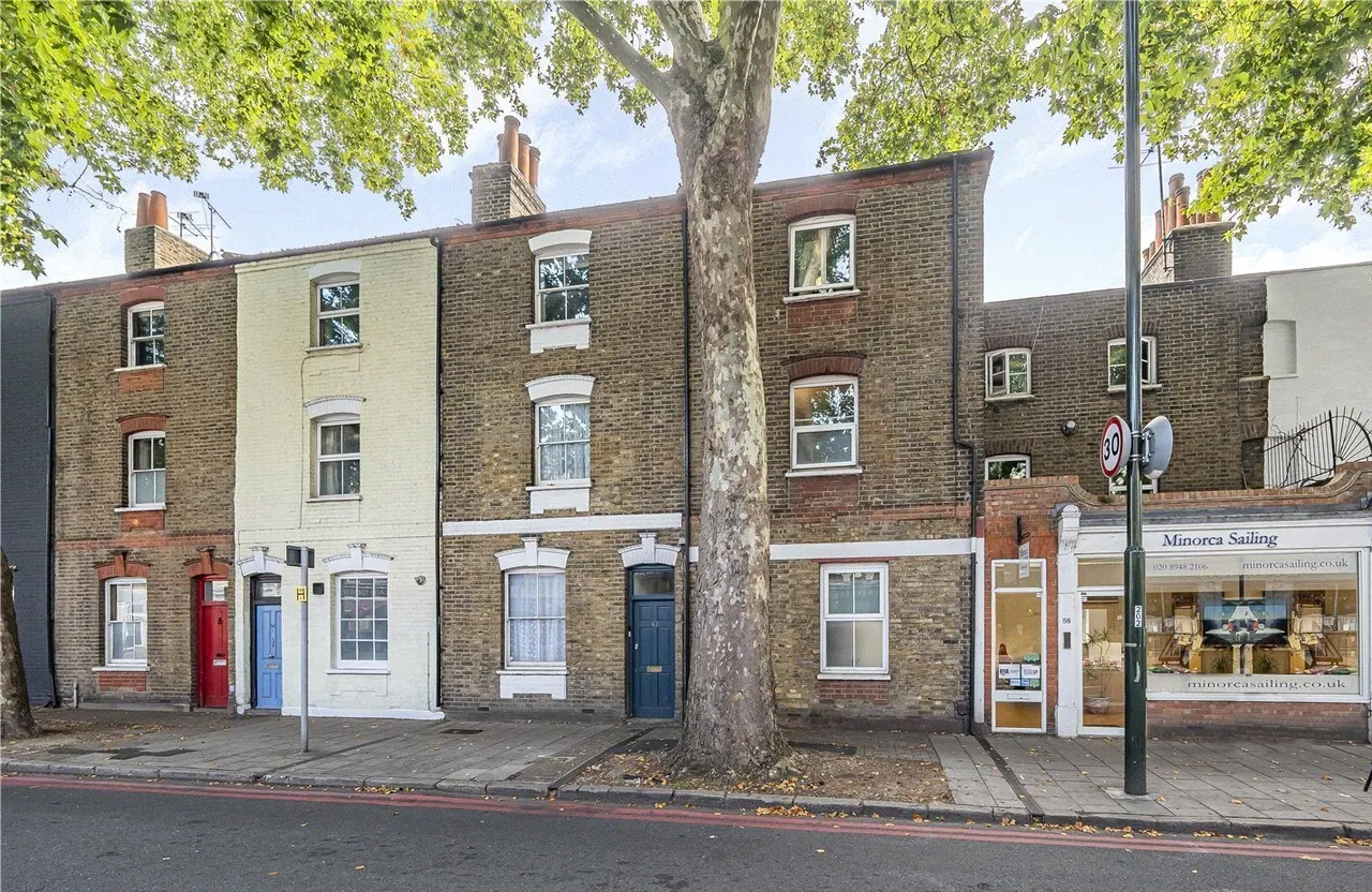 3 bed house for sale, Kew Road, Richmond, TW9