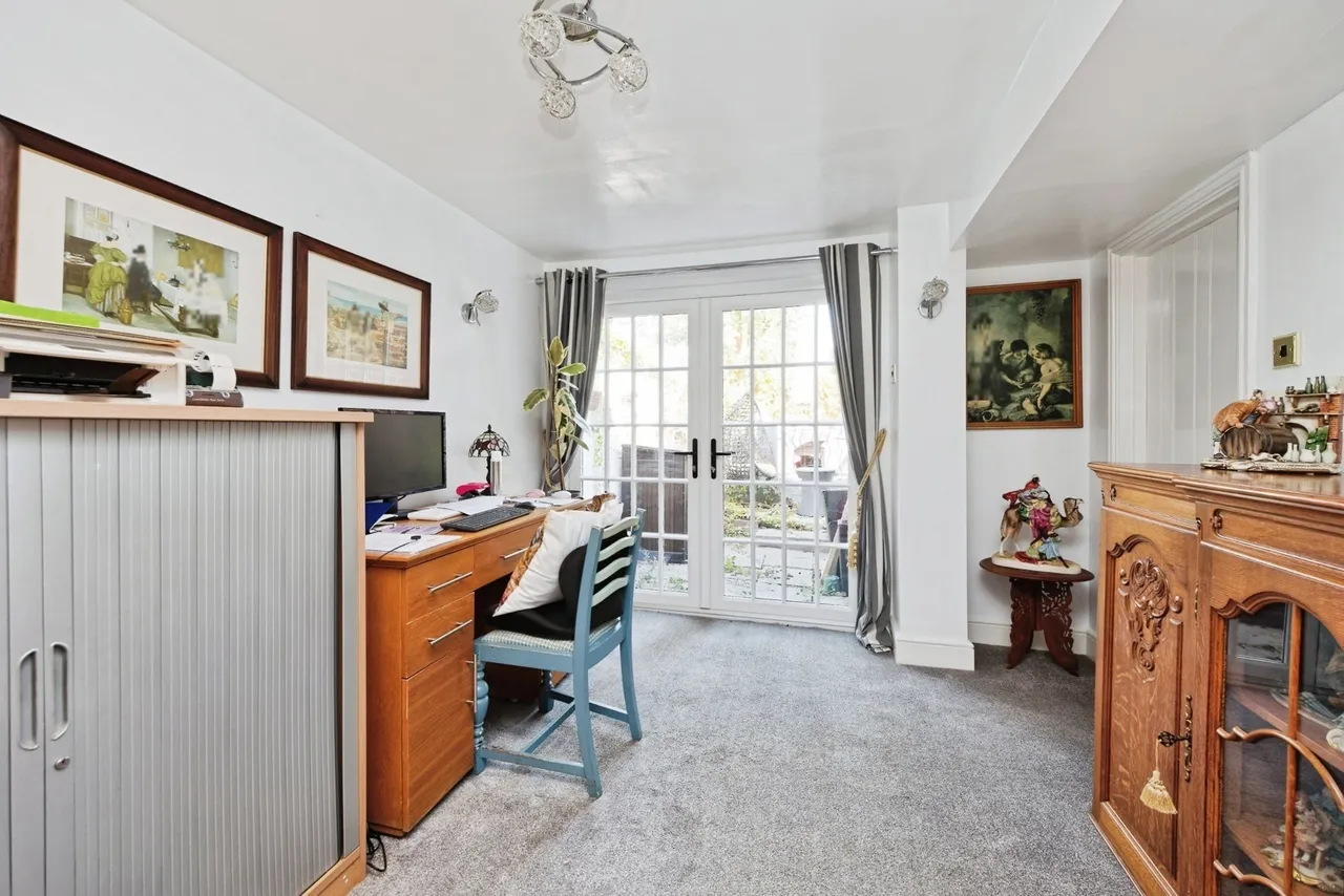 The Green, Eythorne, CT15, photo 14