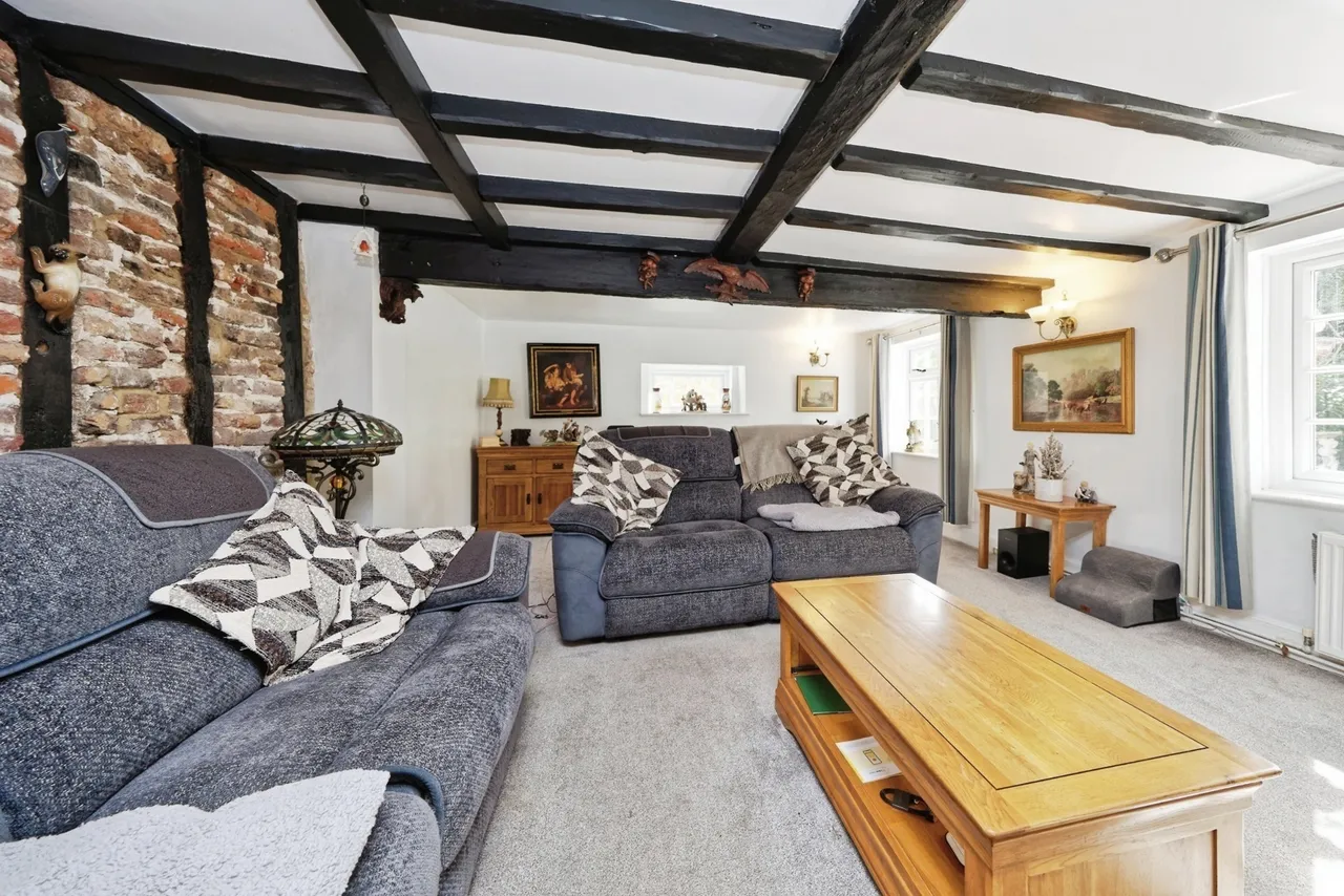 The Green, Eythorne, CT15, photo 3