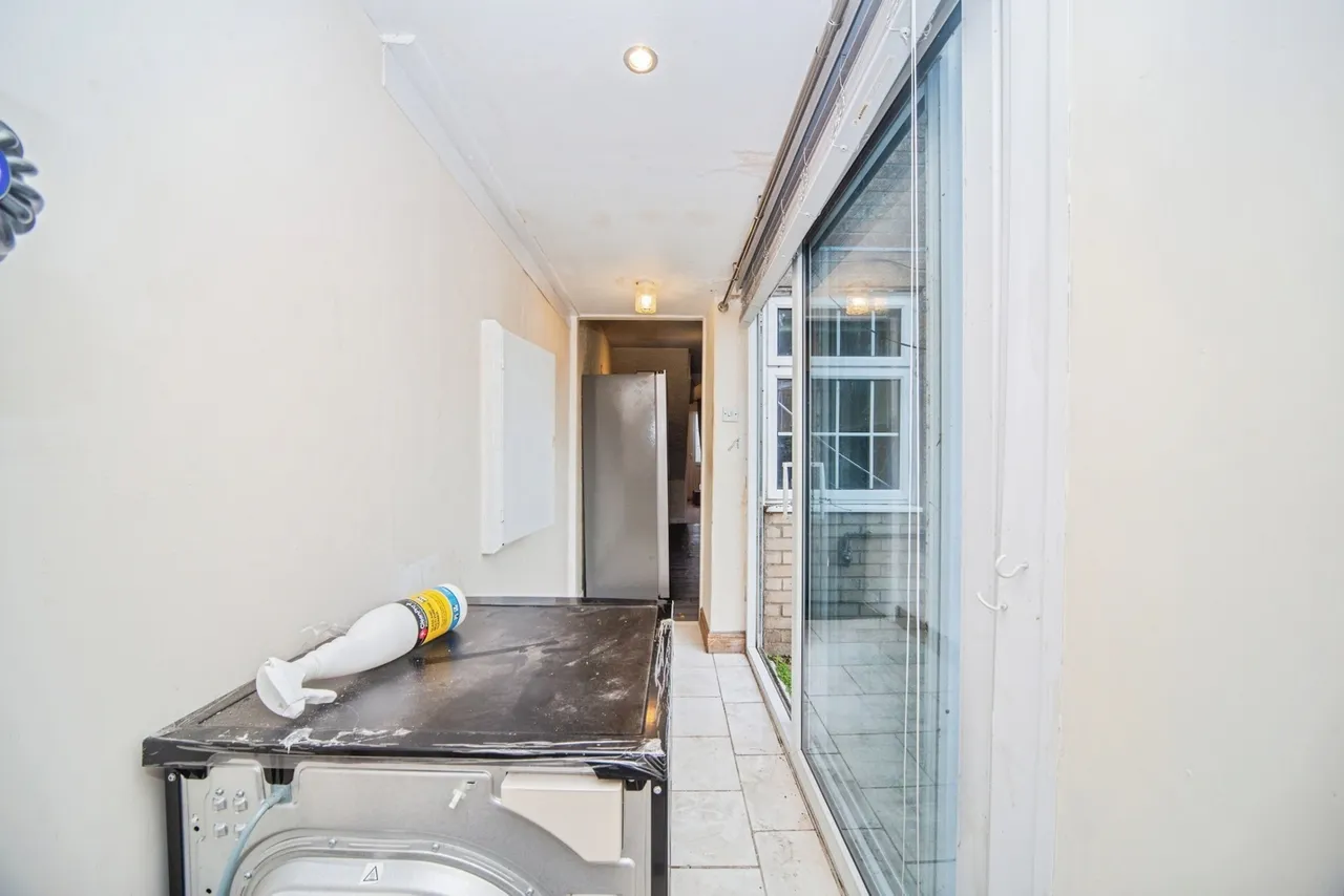 Logan Close, Southampton, SO16, photo 9