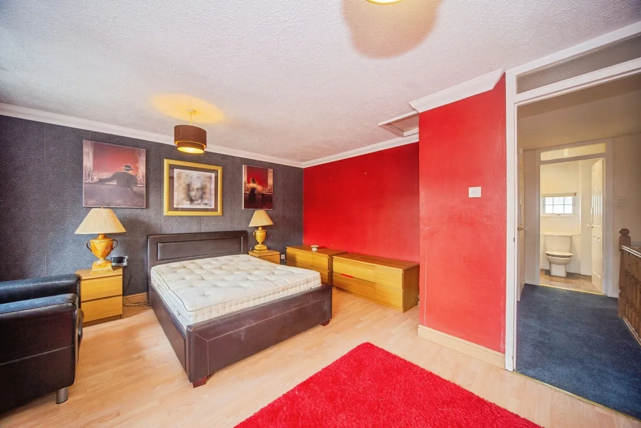 Logan Close, Southampton, SO16, photo 15