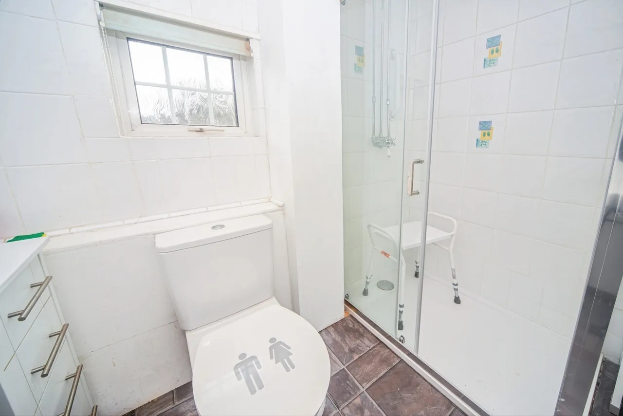 Logan Close, Southampton, SO16, photo 18