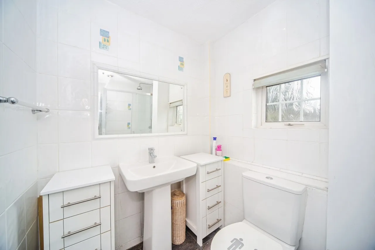 Logan Close, Southampton, SO16, photo 17