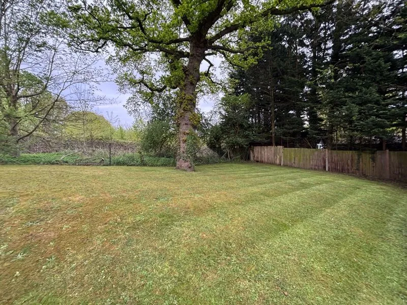 Oakwood Road Bricket Wood, St. Albans AL2 3ET, photo 8