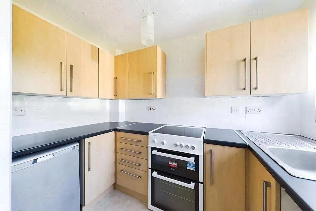 Hardy Close, Southampton, SO15, photo 2