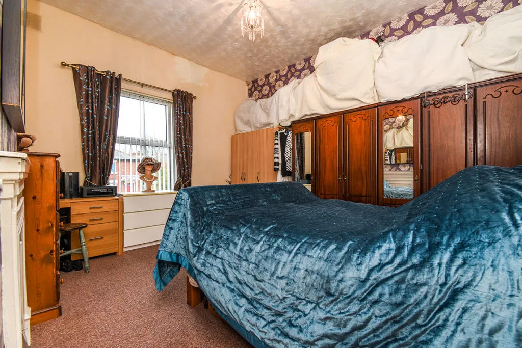 Dukinfield Road, Hyde, SK14, photo 4