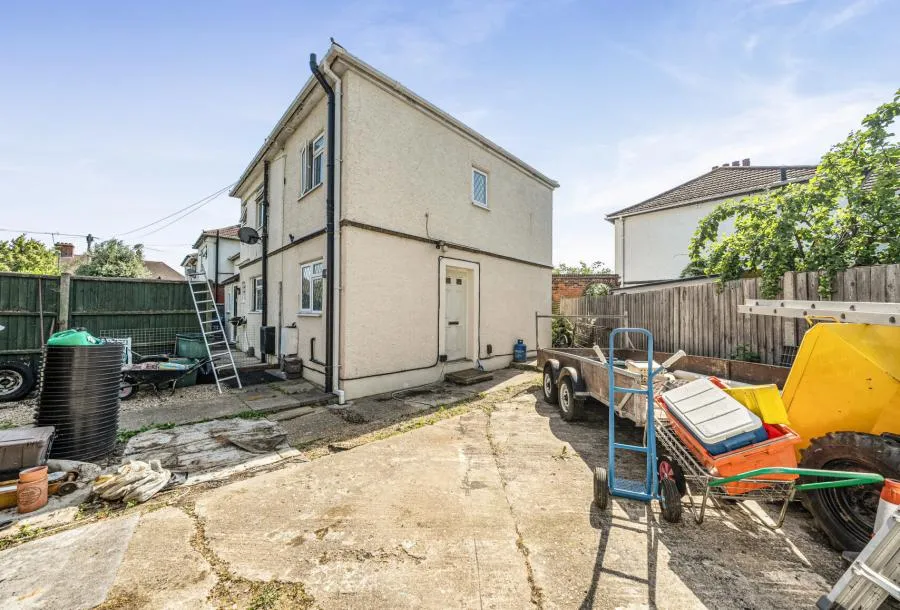 Camomile Avenue, Mitcham, CR4, photo 10