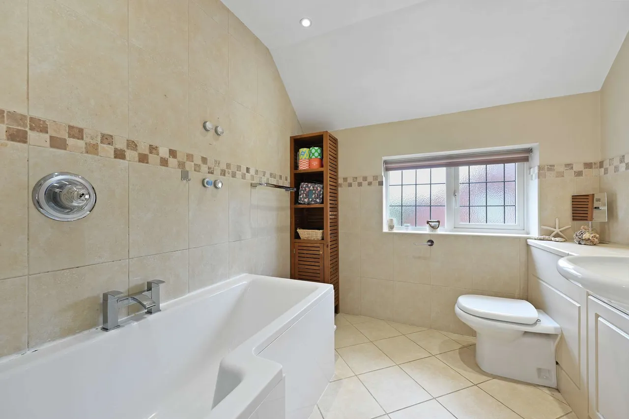 Denham Lane, Chalfont St. Peter, SL9, photo 10