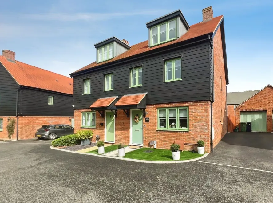 3 bed house for sale — Maize Lane, Basingstoke, Basingstoke, RG23 7PF