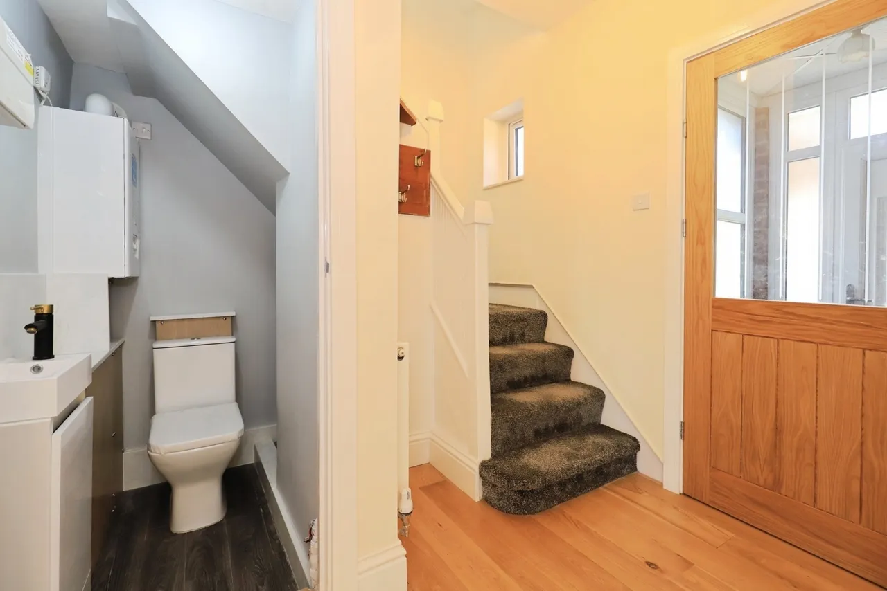 Woodward Road, DY11, photo 11