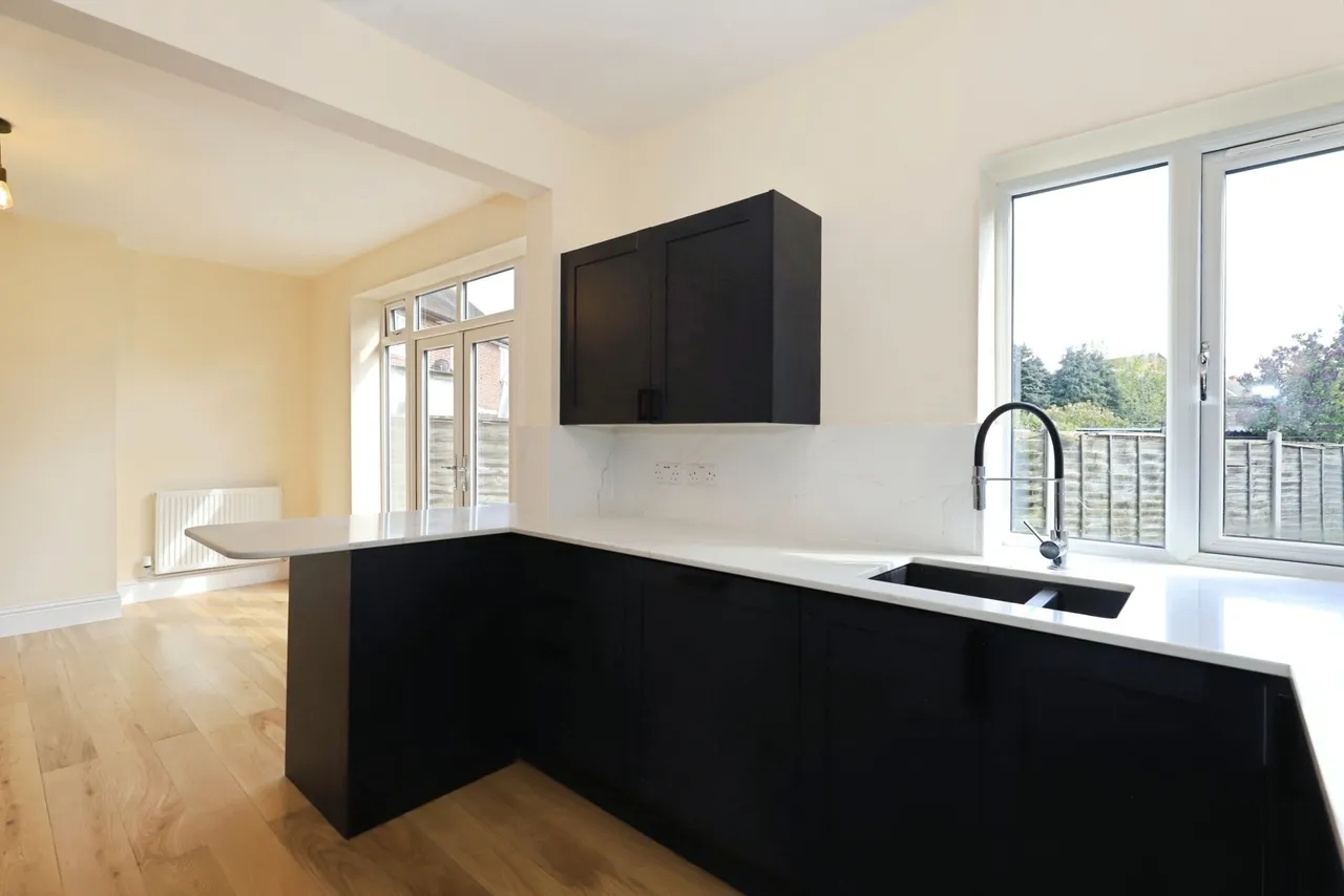 Woodward Road, DY11, photo 5