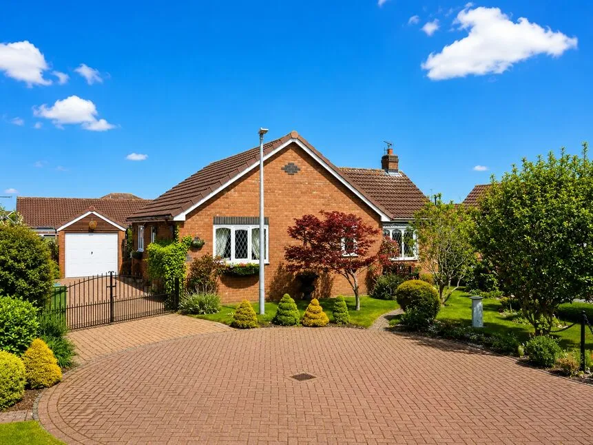 2 bed house for sale — Garbutt Close, Preston, East Riding of Yorkshire, HU12
