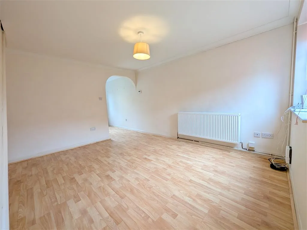 Willow Close, Uppingham, LE15, photo 2