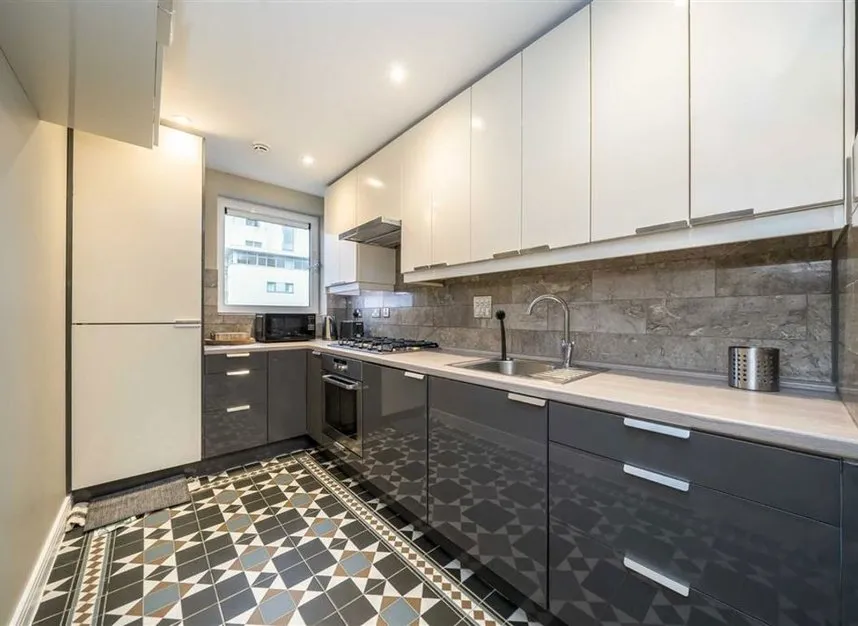 Erebus Drive, West Thamesmead, SE28, photo 2