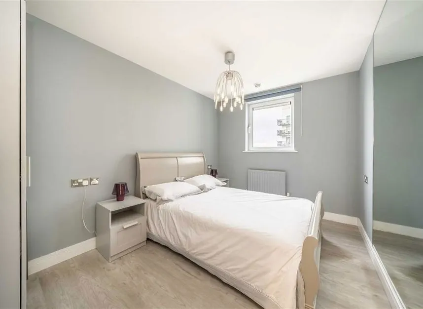 Erebus Drive, West Thamesmead, SE28, photo 3