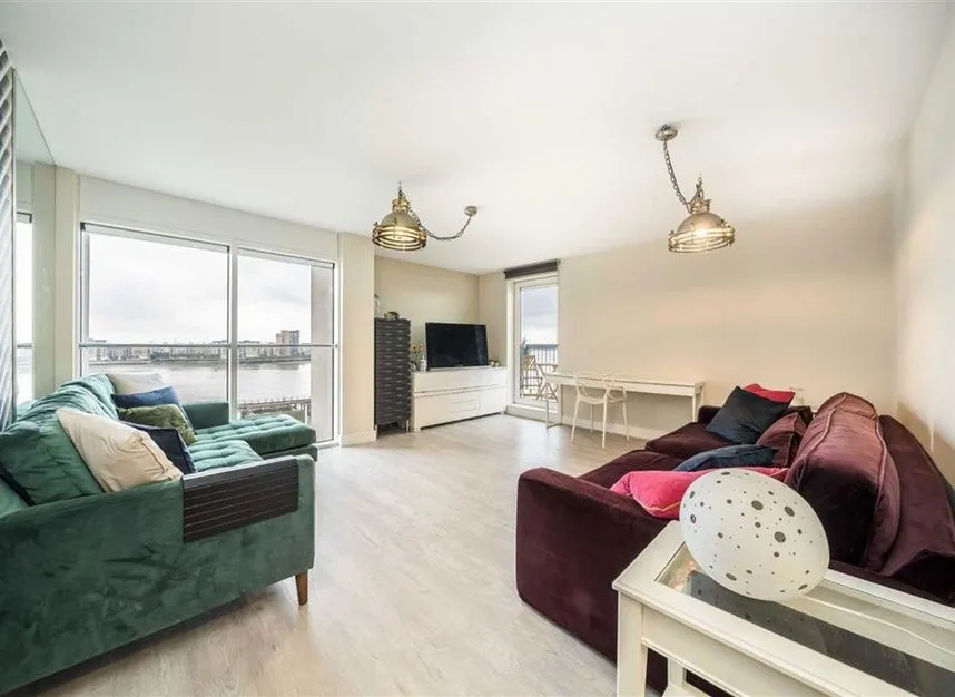 2 bed flat to rent — Erebus Drive, West Thamesmead, SE28
