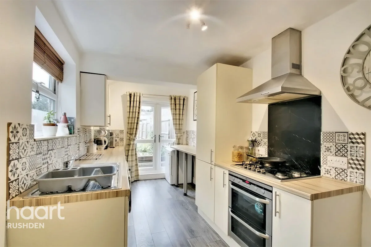 Farndish Road, Irchester, NN29, photo 3